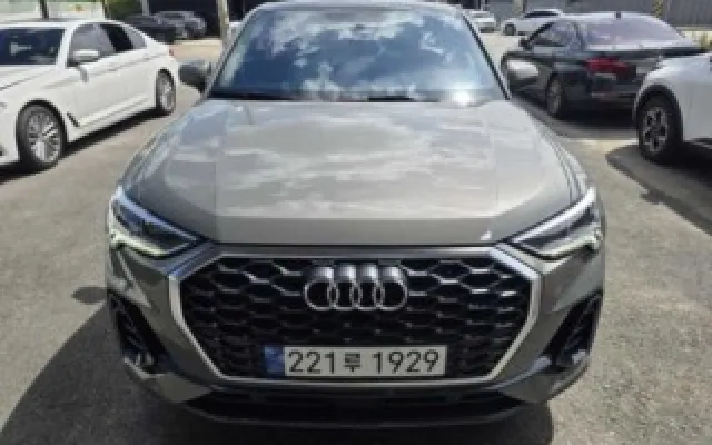 수원중고차할부조회 Q3 (F3) 35 TDI 스포트백 프리미엄 매물 사진 3 - 2022/09 56,991km